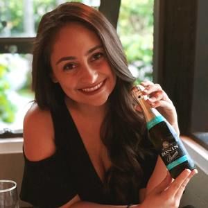 Meet your Posher, Marcia